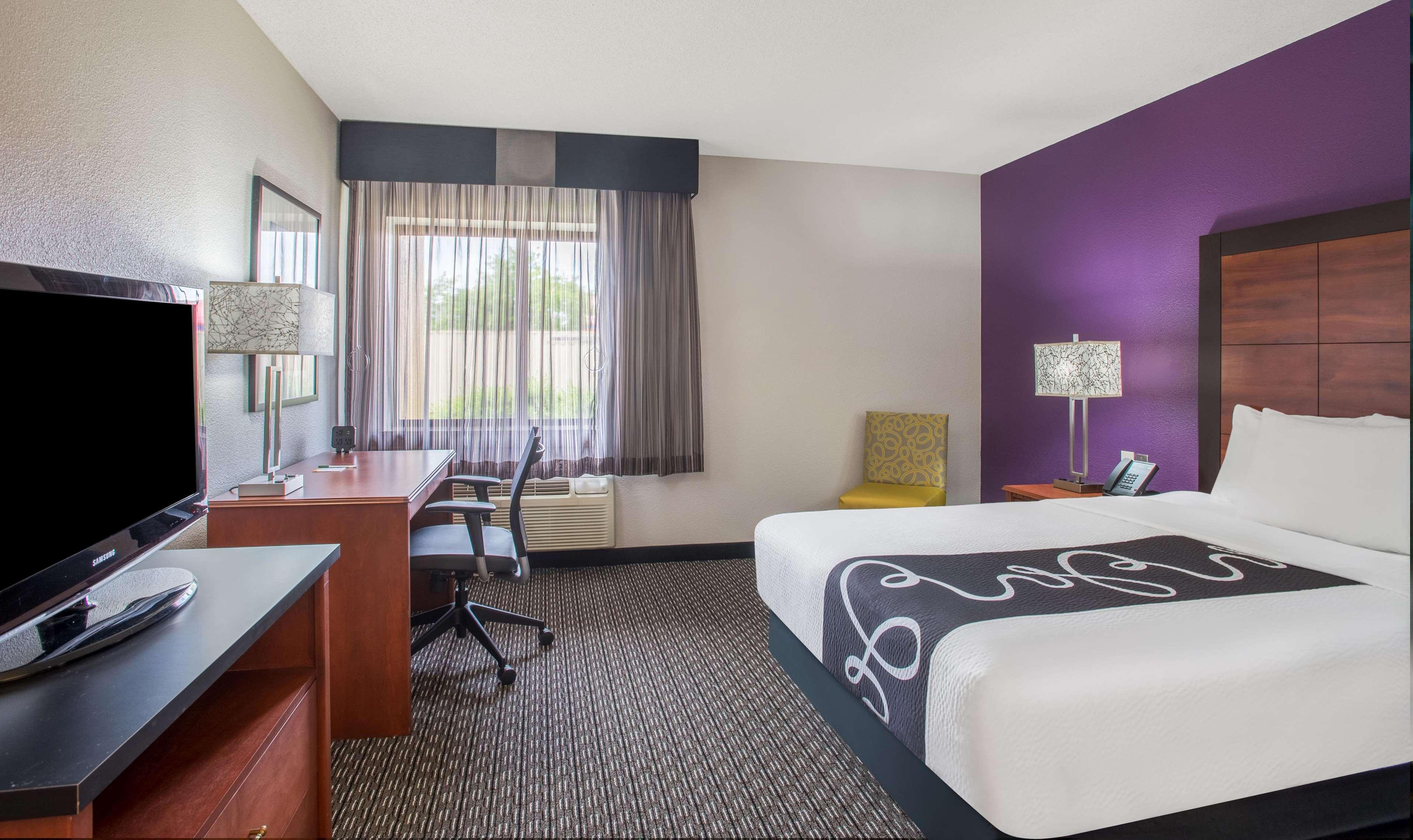 La Quinta By Wyndham Atlanta Hotel