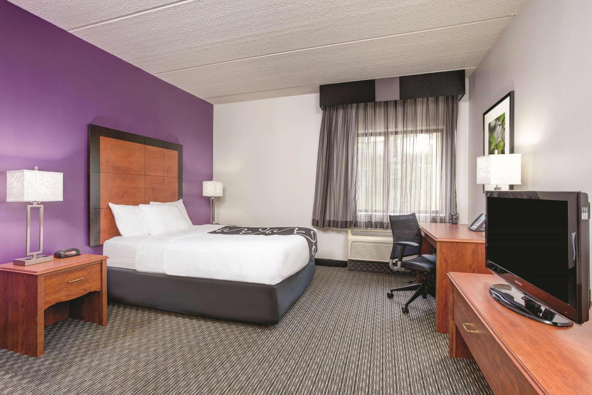 La Quinta By Wyndham Atlanta Hotel